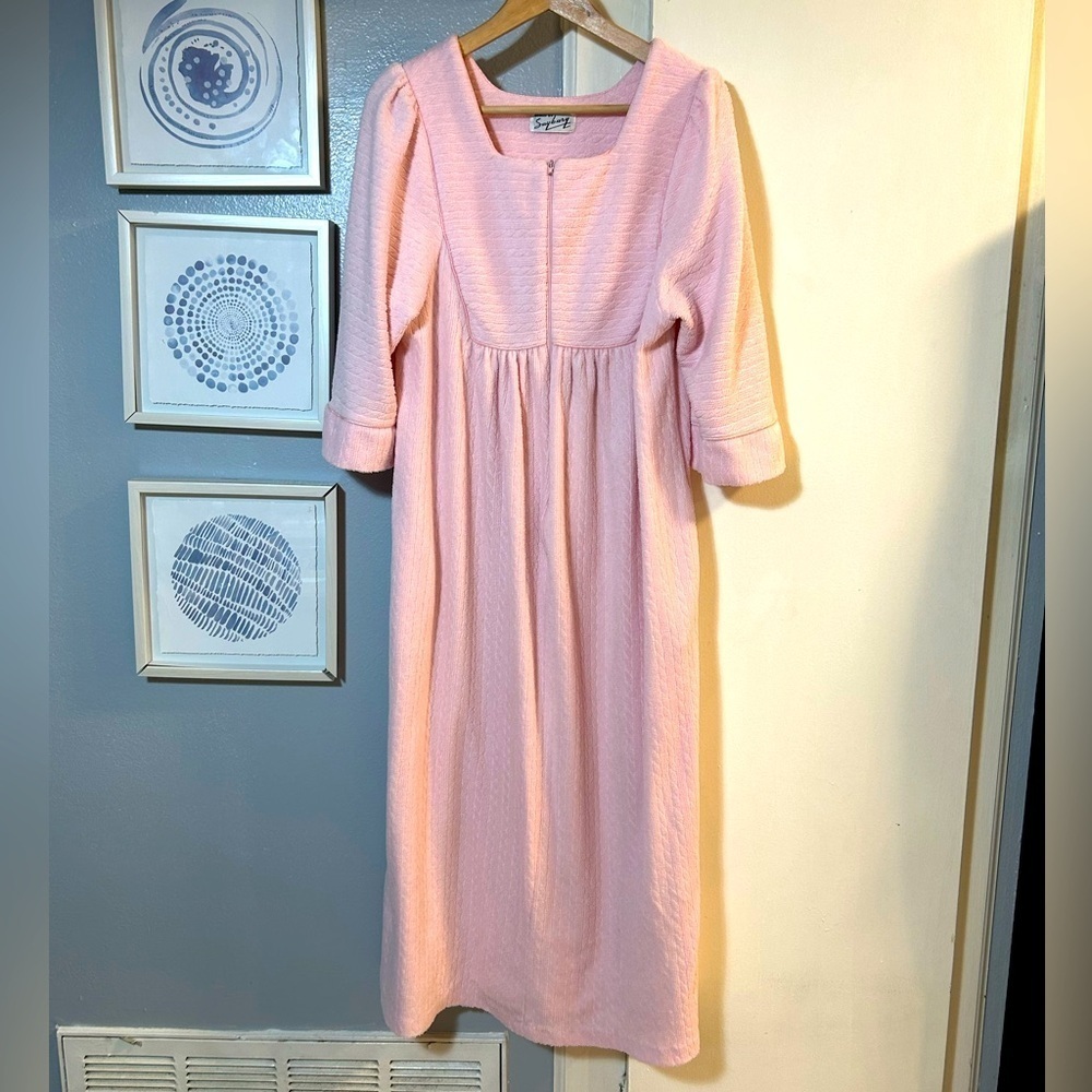 Vintage Saybury Women’s Pink Lounge Dress Half Zip Housecoat Robe Size M